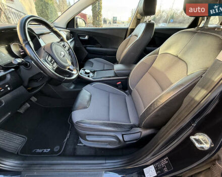 Серый Киа Niro, объемом двигателя 0 л и пробегом 157 тыс. км за 18350 $, фото 55 на Automoto.ua