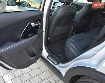 Серый Киа Niro, объемом двигателя 0 л и пробегом 23 тыс. км за 24590 $, фото 30 на Automoto.ua