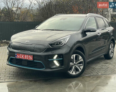 Сірий Кіа Niro, об'ємом двигуна 0 л та пробігом 52 тис. км за 22999 $, фото 6 на Automoto.ua