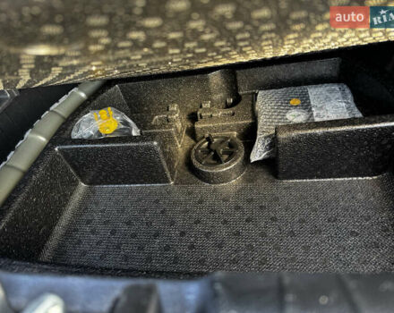 Серый Киа Niro, объемом двигателя 0 л и пробегом 86 тыс. км за 23400 $, фото 79 на Automoto.ua