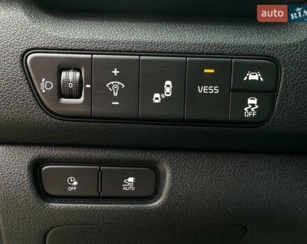 Серый Киа Niro, объемом двигателя 0 л и пробегом 62 тыс. км за 24600 $, фото 8 на Automoto.ua