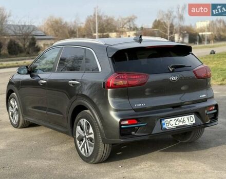 Сірий Кіа Niro, об'ємом двигуна 0 л та пробігом 88 тис. км за 21700 $, фото 9 на Automoto.ua