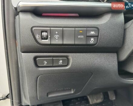 Сірий Кіа Niro, об'ємом двигуна 0 л та пробігом 101 тис. км за 19300 $, фото 21 на Automoto.ua