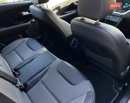 Серый Киа Niro, объемом двигателя 0 л и пробегом 59 тыс. км за 21299 $, фото 43 на Automoto.ua