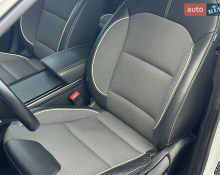 Сірий Кіа Niro, об'ємом двигуна 0 л та пробігом 141 тис. км за 17799 $, фото 3 на Automoto.ua