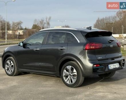 Сірий Кіа Niro, об'ємом двигуна 0 л та пробігом 88 тис. км за 21700 $, фото 8 на Automoto.ua