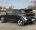 Сірий Кіа Niro, об'ємом двигуна 0 л та пробігом 88 тис. км за 21700 $, фото 8 на Automoto.ua