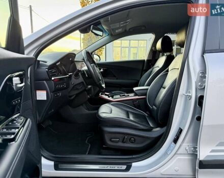 Киа Niro 2021 в Бердичеве на Automoto.ua Серый Киа Niro, объемом двигателя 0 л и пробегом 70 тыс. км за 21350 $, фото 48 на Automoto.ua