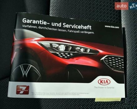 Серый Киа Niro, объемом двигателя 0 л и пробегом 97 тыс. км за 22200 $, фото 57 на Automoto.ua