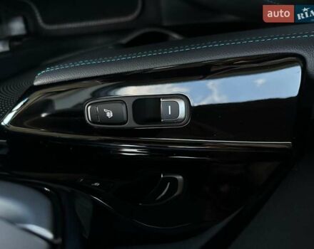 Серый Киа Niro, объемом двигателя 0 л и пробегом 97 тыс. км за 22200 $, фото 62 на Automoto.ua