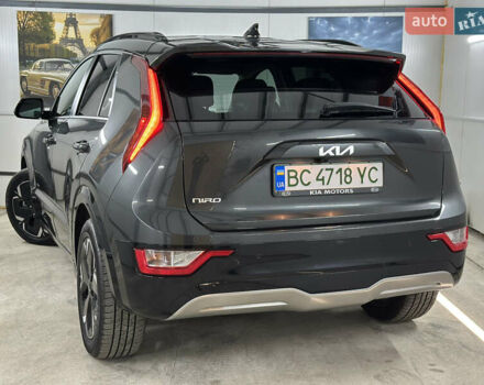 Серый Киа Niro, объемом двигателя 0 л и пробегом 120 тыс. км за 20900 $, фото 54 на Automoto.ua