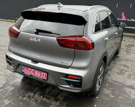 Серый Киа Niro, объемом двигателя 0 л и пробегом 37 тыс. км за 24400 $, фото 2 на Automoto.ua