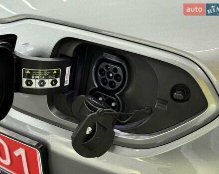 Серый Киа Niro, объемом двигателя 0 л и пробегом 22 тыс. км за 25107 $, фото 9 на Automoto.ua