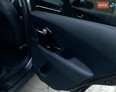 Серый Киа Niro, объемом двигателя 0 л и пробегом 82 тыс. км за 15999 $, фото 29 на Automoto.ua