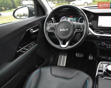 Сірий Кіа Niro, об'ємом двигуна 0 л та пробігом 61 тис. км за 23980 $, фото 46 на Automoto.ua