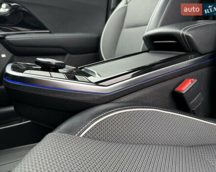 Серый Киа Niro, объемом двигателя 0 л и пробегом 70 тыс. км за 24400 $, фото 4 на Automoto.ua