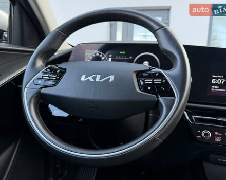 Серый Киа Niro, объемом двигателя 0 л и пробегом 95 тыс. км за 22700 $, фото 64 на Automoto.ua