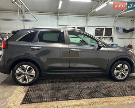 Серый Киа Niro, объемом двигателя 0 л и пробегом 37 тыс. км за 24900 $, фото 21 на Automoto.ua