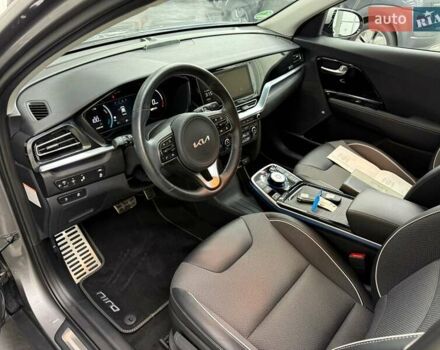 Серый Киа Niro, объемом двигателя 0 л и пробегом 22 тыс. км за 25107 $, фото 18 на Automoto.ua