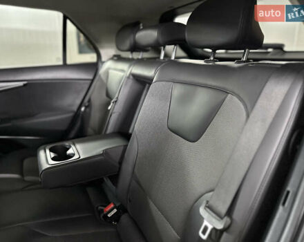 Серый Киа Niro, объемом двигателя 0 л и пробегом 120 тыс. км за 20900 $, фото 92 на Automoto.ua