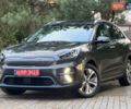 Серый Киа Niro, объемом двигателя 0 л и пробегом 40 тыс. км за 25900 $, фото 4 на Automoto.ua