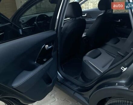 Серый Киа Niro, объемом двигателя 0 л и пробегом 82 тыс. км за 15999 $, фото 27 на Automoto.ua