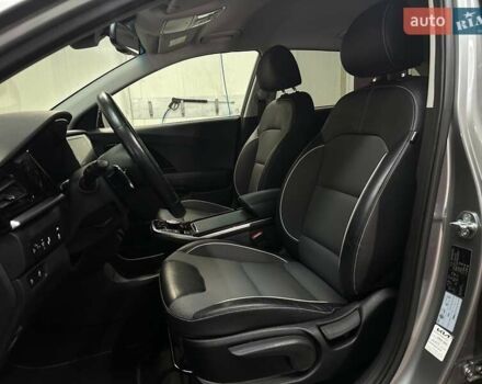 Сірий Кіа Niro, об'ємом двигуна 0 л та пробігом 38 тис. км за 24800 $, фото 29 на Automoto.ua