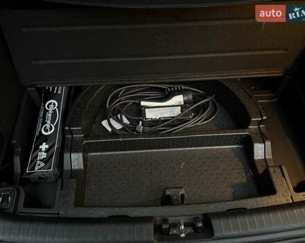 Сірий Кіа Niro, об'ємом двигуна 0 л та пробігом 72 тис. км за 22999 $, фото 78 на Automoto.ua