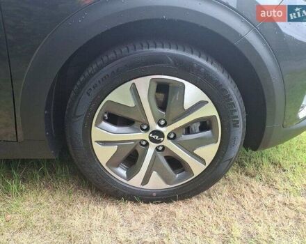 Сірий Кіа Niro, об'ємом двигуна 0 л та пробігом 72 тис. км за 22999 $, фото 110 на Automoto.ua