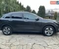 Серый Киа Niro, объемом двигателя 0 л и пробегом 82 тыс. км за 15999 $, фото 3 на Automoto.ua