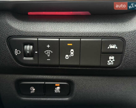 Серый Киа Niro, объемом двигателя 0 л и пробегом 70 тыс. км за 24400 $, фото 42 на Automoto.ua