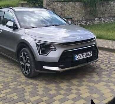 Сірий Кіа Niro, об'ємом двигуна 1.58 л та пробігом 25 тис. км за 19900 $, фото 2 на Automoto.ua