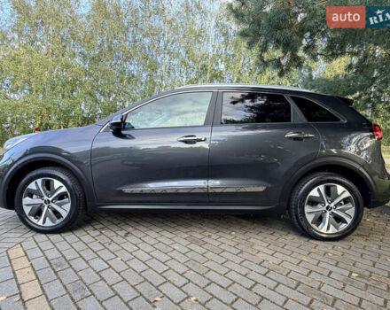 Серый Киа Niro, объемом двигателя 0 л и пробегом 50 тыс. км за 22990 $, фото 14 на Automoto.ua