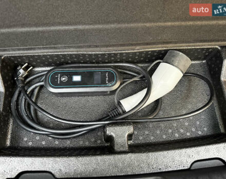 Серый Киа Niro, объемом двигателя 0 л и пробегом 37 тыс. км за 24800 $, фото 60 на Automoto.ua