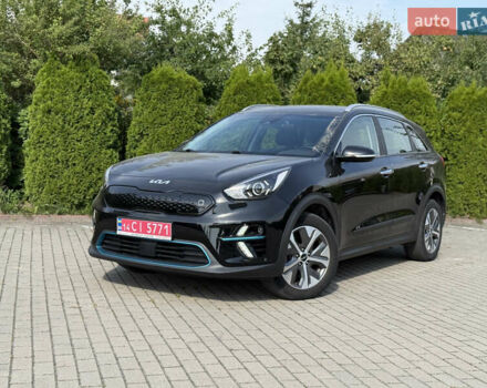 Серый Киа Niro, объемом двигателя 0 л и пробегом 95 тыс. км за 20999 $, фото 2 на Automoto.ua