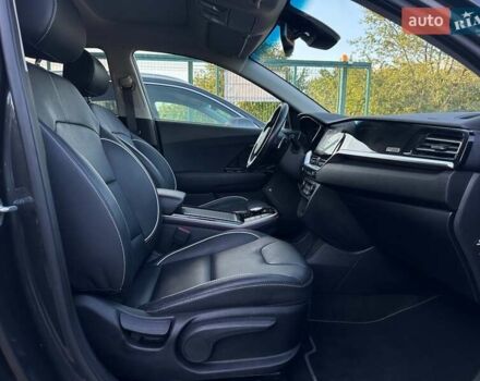 Серый Киа Niro, объемом двигателя 0 л и пробегом 73 тыс. км за 24900 $, фото 85 на Automoto.ua