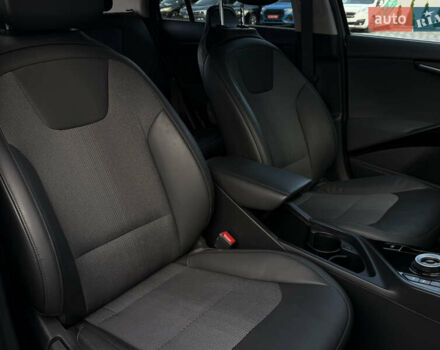Серый Киа Niro, объемом двигателя 0 л и пробегом 95 тыс. км за 22700 $, фото 78 на Automoto.ua