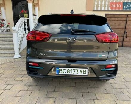 Сірий Кіа Niro, об'ємом двигуна 0 л та пробігом 69 тис. км за 23999 $, фото 15 на Automoto.ua