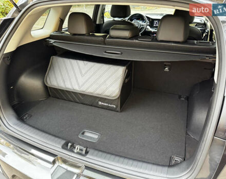 Серый Киа Niro, объемом двигателя 0 л и пробегом 37 тыс. км за 24800 $, фото 59 на Automoto.ua