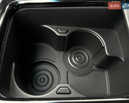 Серый Киа Niro, объемом двигателя 0 л и пробегом 70 тыс. км за 24400 $, фото 86 на Automoto.ua