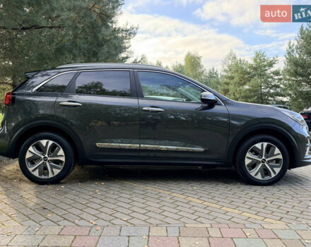 Серый Киа Niro, объемом двигателя 0 л и пробегом 50 тыс. км за 22990 $, фото 15 на Automoto.ua