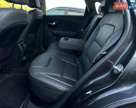 Сірий Кіа Niro, об'ємом двигуна 0 л та пробігом 73 тис. км за 23900 $, фото 75 на Automoto.ua