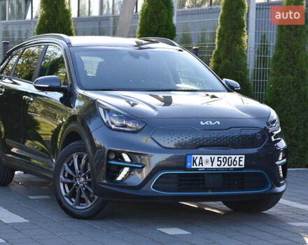 Сірий Кіа Niro, об'ємом двигуна 0 л та пробігом 61 тис. км за 23980 $, фото 3 на Automoto.ua