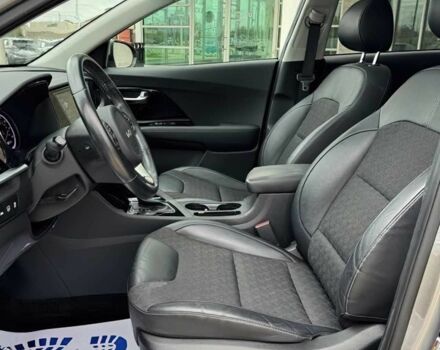 Серый Киа Niro, объемом двигателя 1.6 л и пробегом 20 тыс. км за 12900 $, фото 7 на Automoto.ua