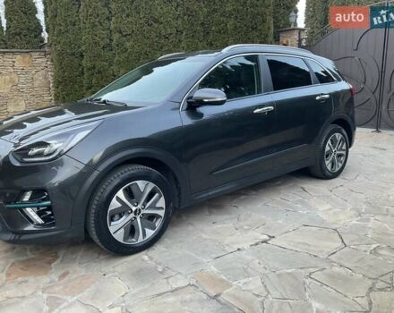 Серый Киа Niro, объемом двигателя 0 л и пробегом 82 тыс. км за 15999 $, фото 7 на Automoto.ua