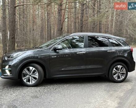 Сірий Кіа Niro, об'ємом двигуна 0 л та пробігом 72 тис. км за 22999 $, фото 11 на Automoto.ua