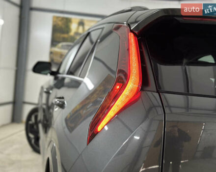 Серый Киа Niro, объемом двигателя 0 л и пробегом 120 тыс. км за 20900 $, фото 49 на Automoto.ua