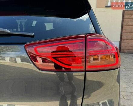 Сірий Кіа Niro, об'ємом двигуна 0 л та пробігом 69 тис. км за 23999 $, фото 23 на Automoto.ua
