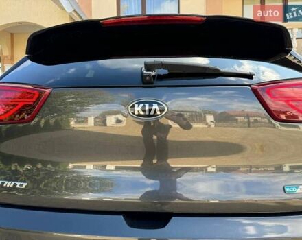 Сірий Кіа Niro, об'ємом двигуна 0 л та пробігом 69 тис. км за 23999 $, фото 24 на Automoto.ua