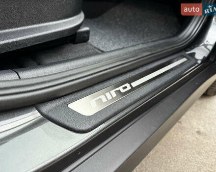 Серый Киа Niro, объемом двигателя 0 л и пробегом 37 тыс. км за 24800 $, фото 48 на Automoto.ua